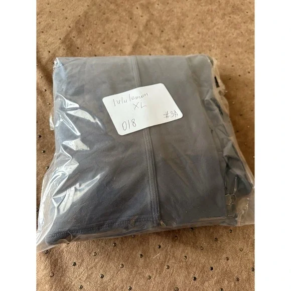 Lululemon Jacket Size XL Gray Full Zip Stretch - Picture 10 of 10